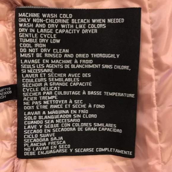 GUESS Pink Lightweight Hooded Puffer Jacket Size Small - Picture 11 of 13